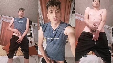 Chacal masturbandose hasta correrse