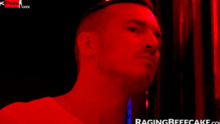 MMA Fighter Tomas Lopez gets PUNCHED in the ASS by Federico Oliveira