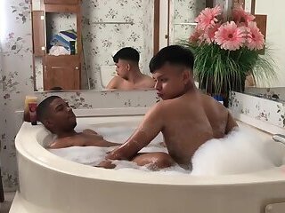 Yourplaybunnyy - Girl Outta Town