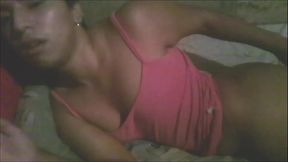 Jugando con mi Culo de perra JoJoanna quien lo quiere compartir