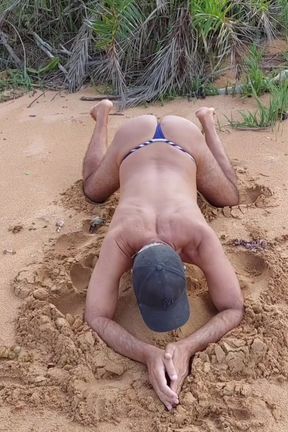 Ladysilva ba beach on all fours wearing bikini that horny ass