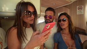 Le Bus des libertins CANARIS #5 , VITTORIA se fait baiser sur la route de la plage