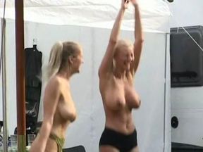 The Camping Girls Of Saint Tropez -French