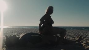 Kate Truu with Big Butt fucks on the public beach at sunset