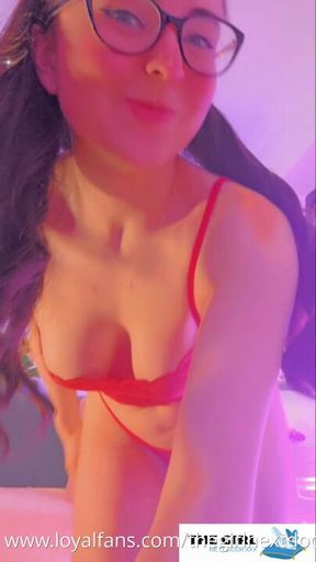 Can i dance infront of you 😻