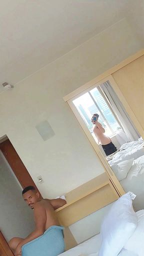 I Woke up Horny and Showed off in Bed