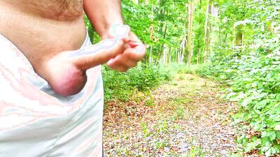 5 cumshots on public path