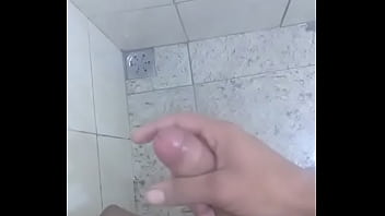 Hetero gozando Depois do Banho