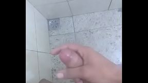 Hetero gozando Depois do Banho