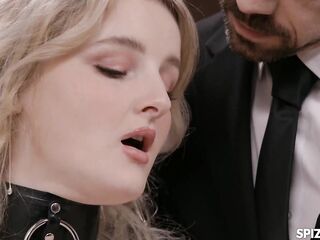 Kinky Golden-haired Eliza Eves Suggests Her Seductive Body For Joy