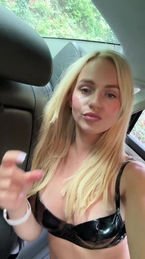 Blonde baddie teases from the backseat