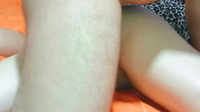 mexicana puta en cuatro patas se deja llenar el culo de leche del mejor amigo de su marido a cambio de dinero sexo sin condon. exoticfuck colombian