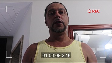 A lenda do porno Rubens Badaro grava uma cena POV com ninfeta Lorena Vasconcellos.