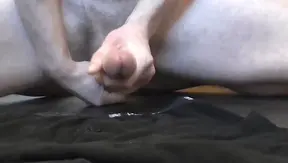 Huge Muscle Stallion Devours Massive Dick, Erupts in Hot Gay Session – 18+