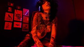 Tattooed beauty Aurora Anarchy enjoys a sweet creampie moment