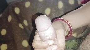 Desi Bhabhi Girlfriend Close-up Handjod