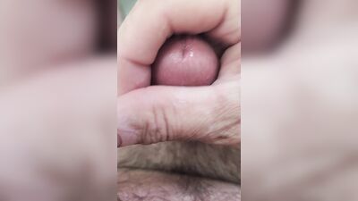 Bathtub masturbation cumming