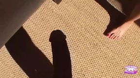 American beauty gives fantastic outdoor blowjob by the pool