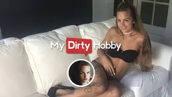 Tattooed babe Arya LaRoca is bored of pornos and does it her way
