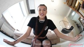 He lives at her feet and under her ass - 4K