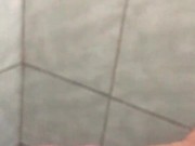 Gozando No BANHEIRO