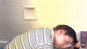 SluttySarah's Hair Washing in a Forward Facing Manner Upside down in the Bathtub, Shampoo 2x Condition, Deep Condition (Long Hair, Hair Fetish, Hair Brushing, Brunette, Hair Washing) Solo Video 26 minutes