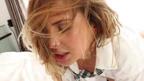 Lesbian teens love to lick