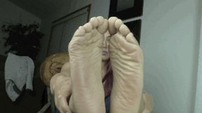 Delicious Soles Of Karli, 1st