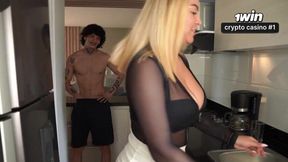 Stepmom's Playful Prank Takes an Unexpected Turn - Daniela Gomez & Jordy Fabian Heat Things Up!