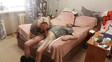 Stepmom gives blowjob to get a mouthful of cum