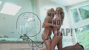 Two Blondes Lick Each Other's Pussies