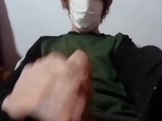 Masturbando mi polla sin cortar muy peluda