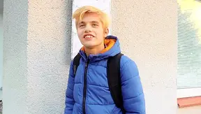 Bleached Twink Beauty Submits to Beefy Fucker - XXX Gay
