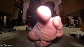 Worship My Feet While I Game!