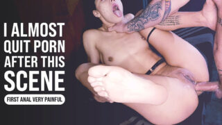 Extrem video av amatör tatuerad latina slampa som blir hardcore analfucking av stor kuk