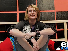 Emo Preston works out a load out from his big meat stick