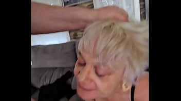 Baise Anal Sauvage Avec Une MILF Et Jouie Dans Son Cul