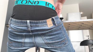 Realtor wants to attract a buyer's house by spreading his buns for a show