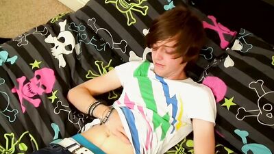 Homo Twink Tyler Archers Works On His Delicious Uncut Meat