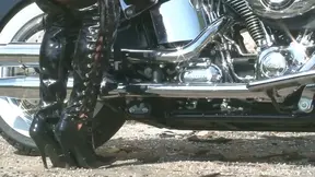 Isabella Chrystin Takes on Big Cock at Home in Steamy Amateur Fuckfest