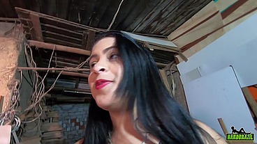 Peguei a novinha dentro da marcenaria - Natália Prado - Sandro Lima