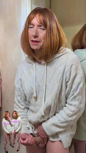 Stepmom I a White Hoodie Hanging About