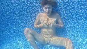 ACCOMPANY ME TO MASTURBATE UNDERWATER