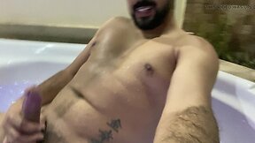 Rodriks big cock man bareback in the hot tub: cumshot in the jacuzzi!