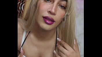 Linda transexual rosa