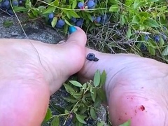 Lezlyan aka la_little_dancer_feet OnlyFans - Watching me