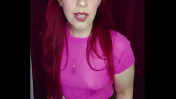 Tu prima modelo sabe que te pone la pija dura y te sacas la leche con sus fotos!