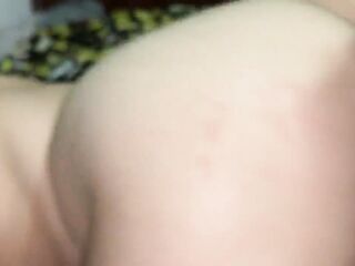 I've sex with a cutie who's my neighbour and this babe gives me a warm welcome.