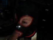 Ma soubrette en latex me suce