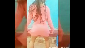 Ethiopian singer Dagof Dagmawit twerking half naked